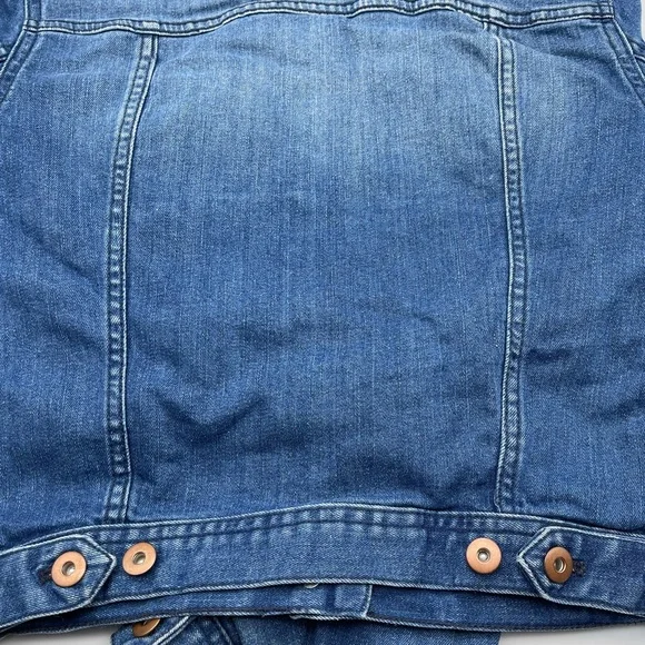 Forever 21 Denim Jacket. Size S - Picture 7 of 11
